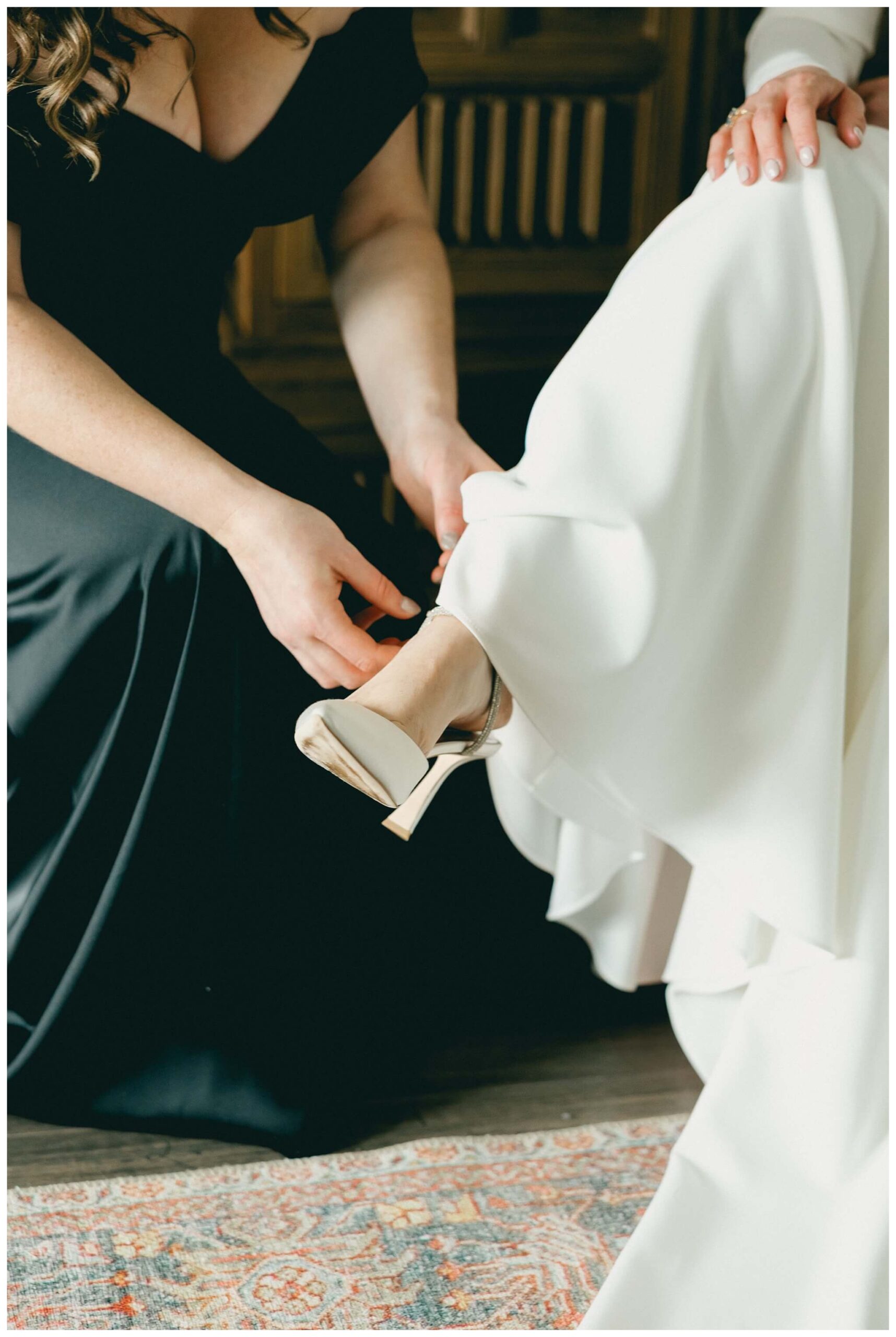 romantic timeless film wedding in downtown washington dc at the jefferson memorial by josh and andrea photography 