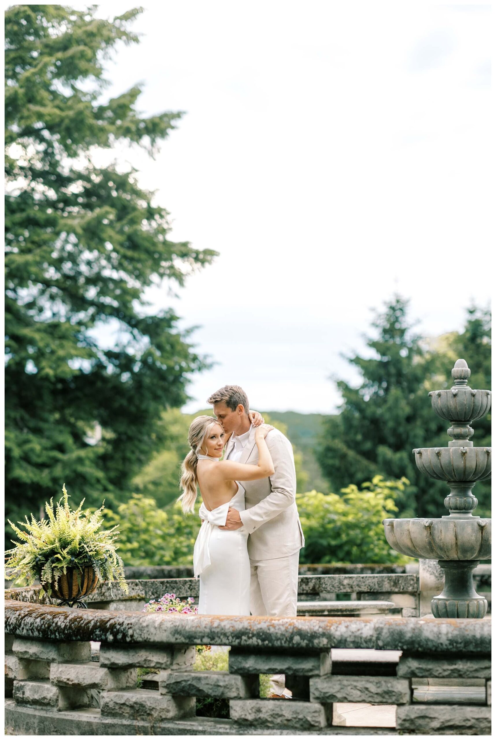 elegant romantic estate engagement shoot at the felt mansion near grand rapids by josh and andrea photograpy 