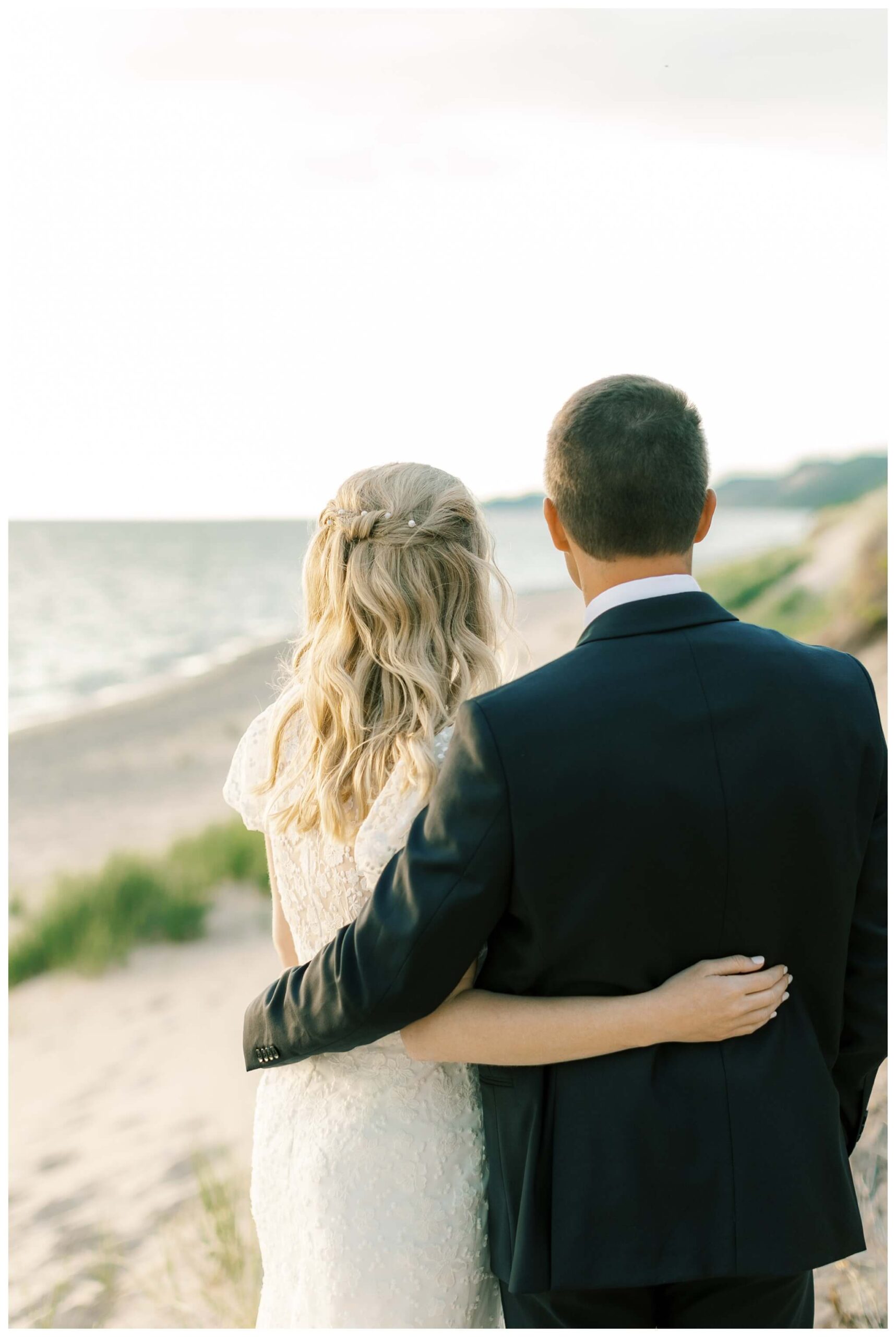 dreamy romantic lakeside wedding near Traverse City michigan by Josh and Andrea photography 