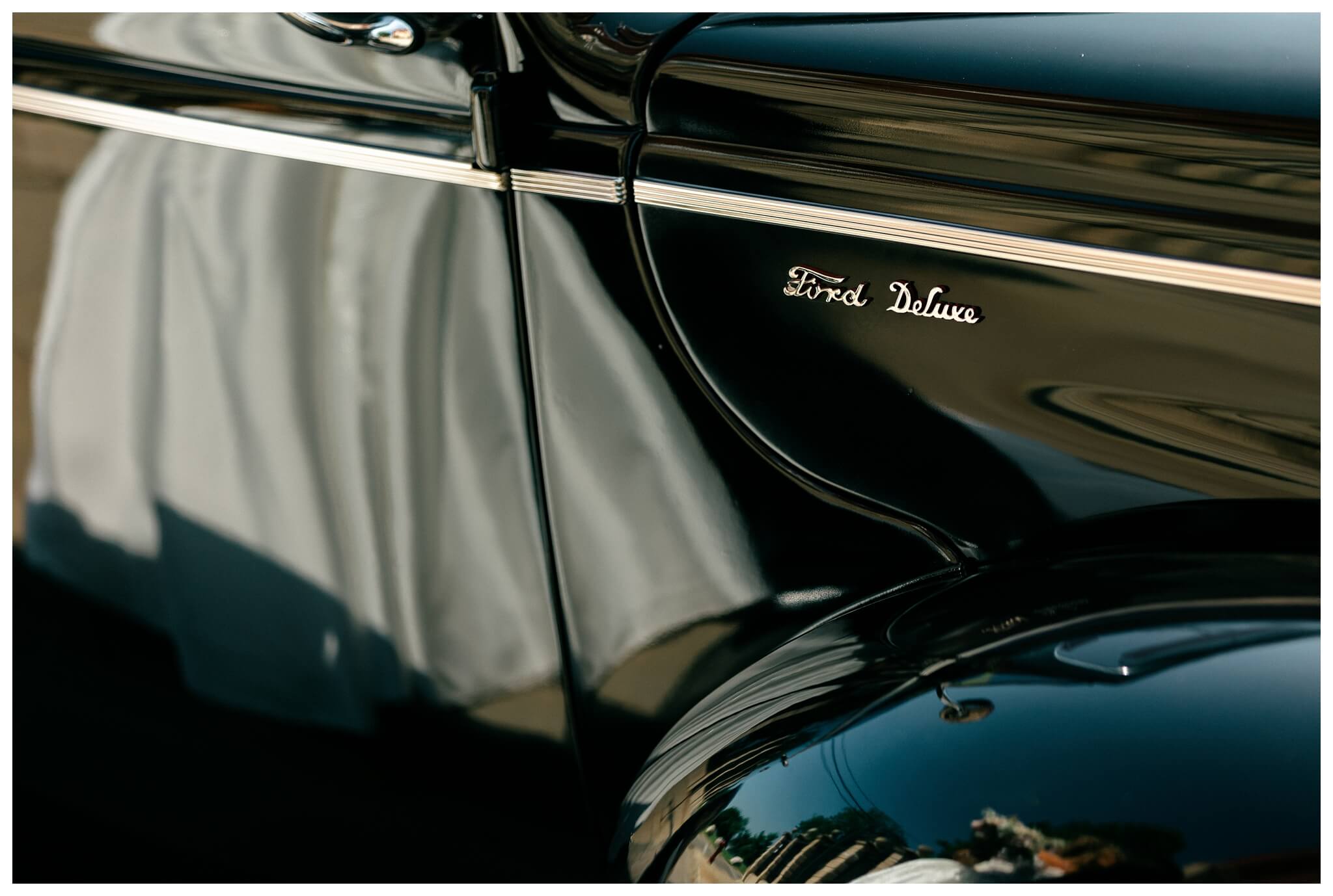 timeless ballroom wedding in downtown detroit at the colony club with motor city vintage rentals and josh and andrea photography