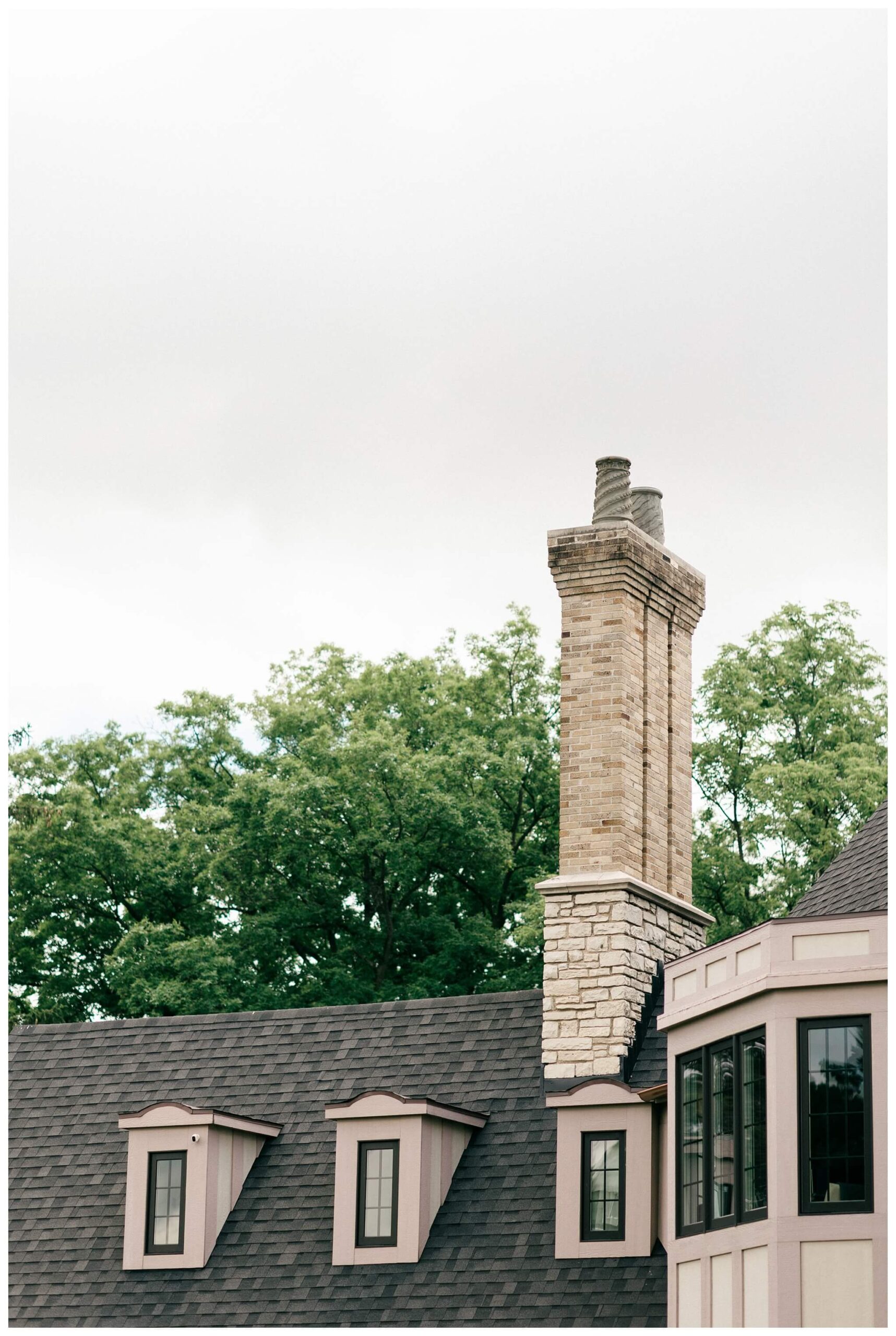 lovely romantic estate summer wedding at venue 3two in grand rapids michigan by josh and andrea photography