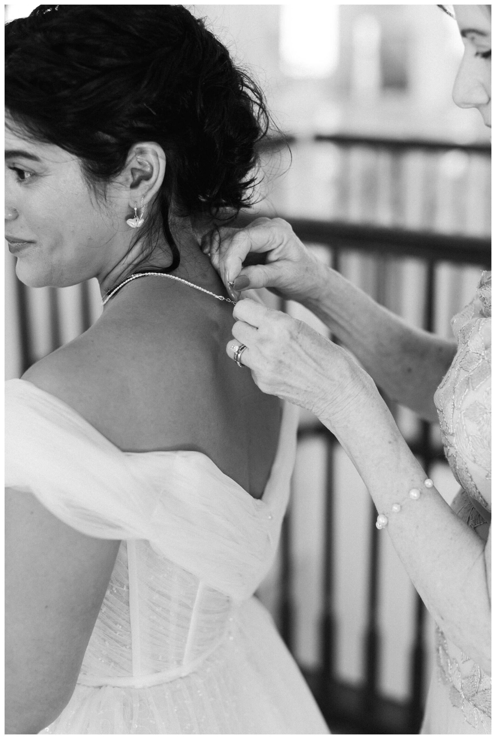 white barn wedding with parasols at etre farms in saint joseph michigan by josh and andrea photography