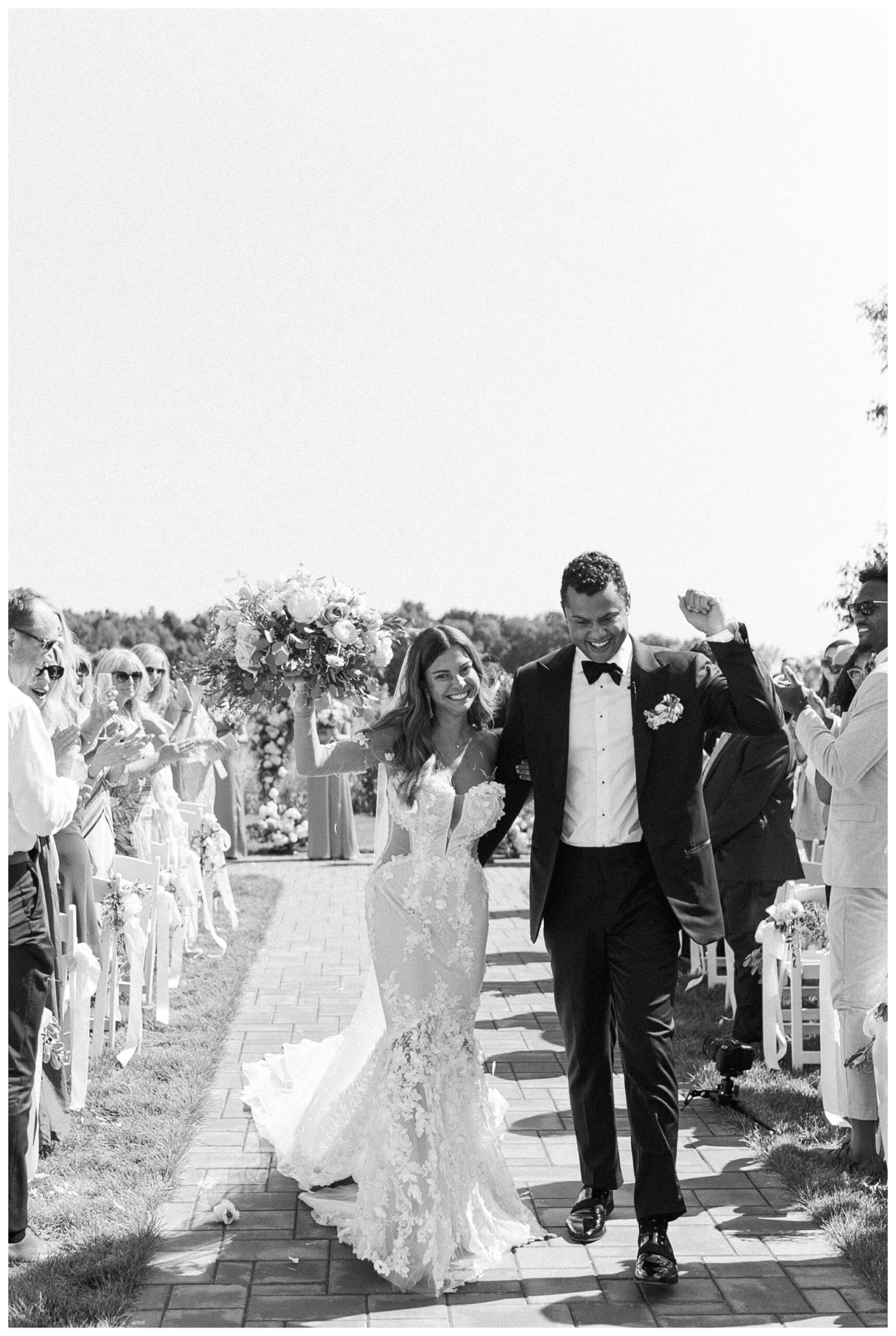 gorgeous white barn wedding at etre farms near saint joseph michigan by josh and andrea photography