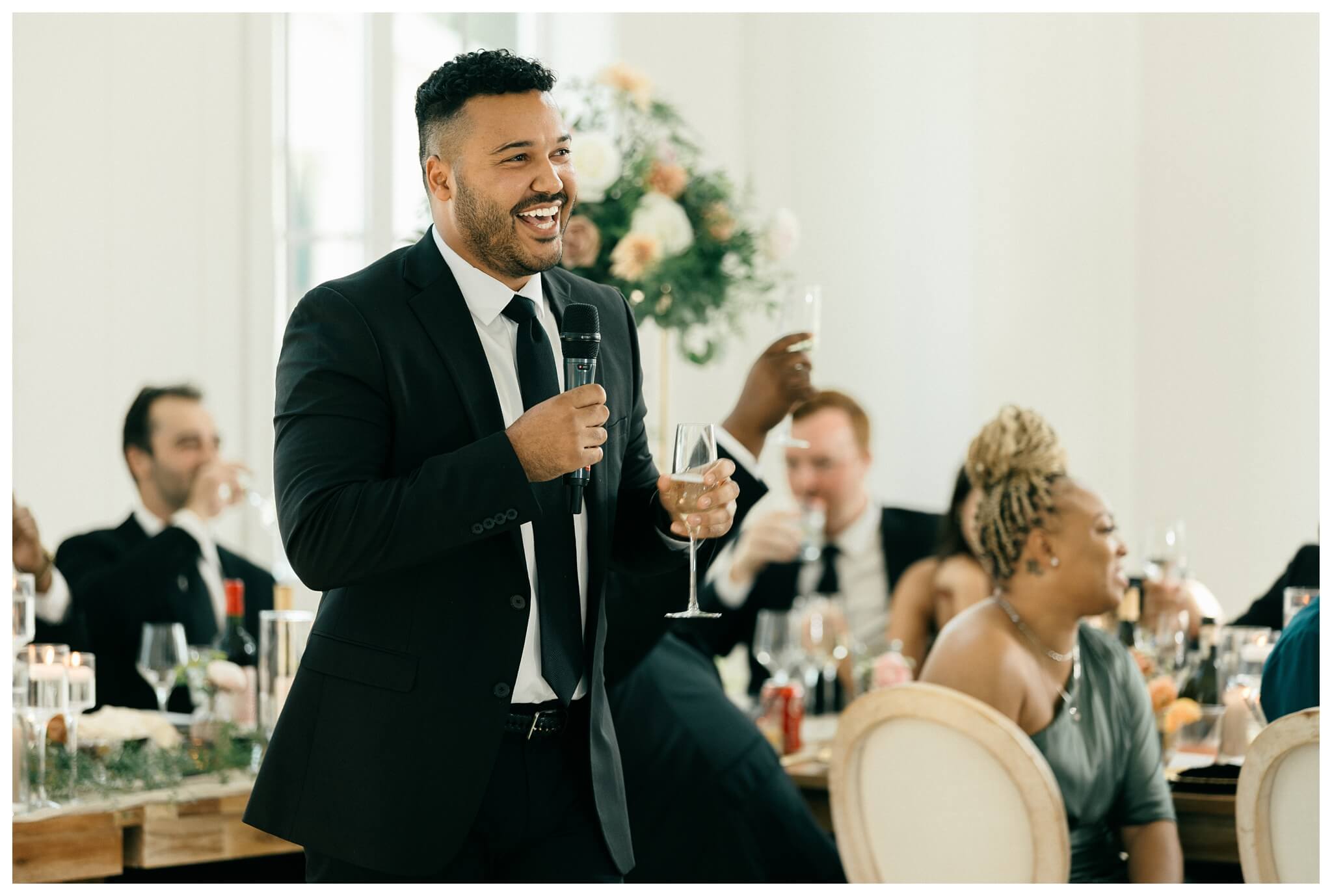 gorgeous white barn wedding at etre farms near saint joseph michigan by josh and andrea photography