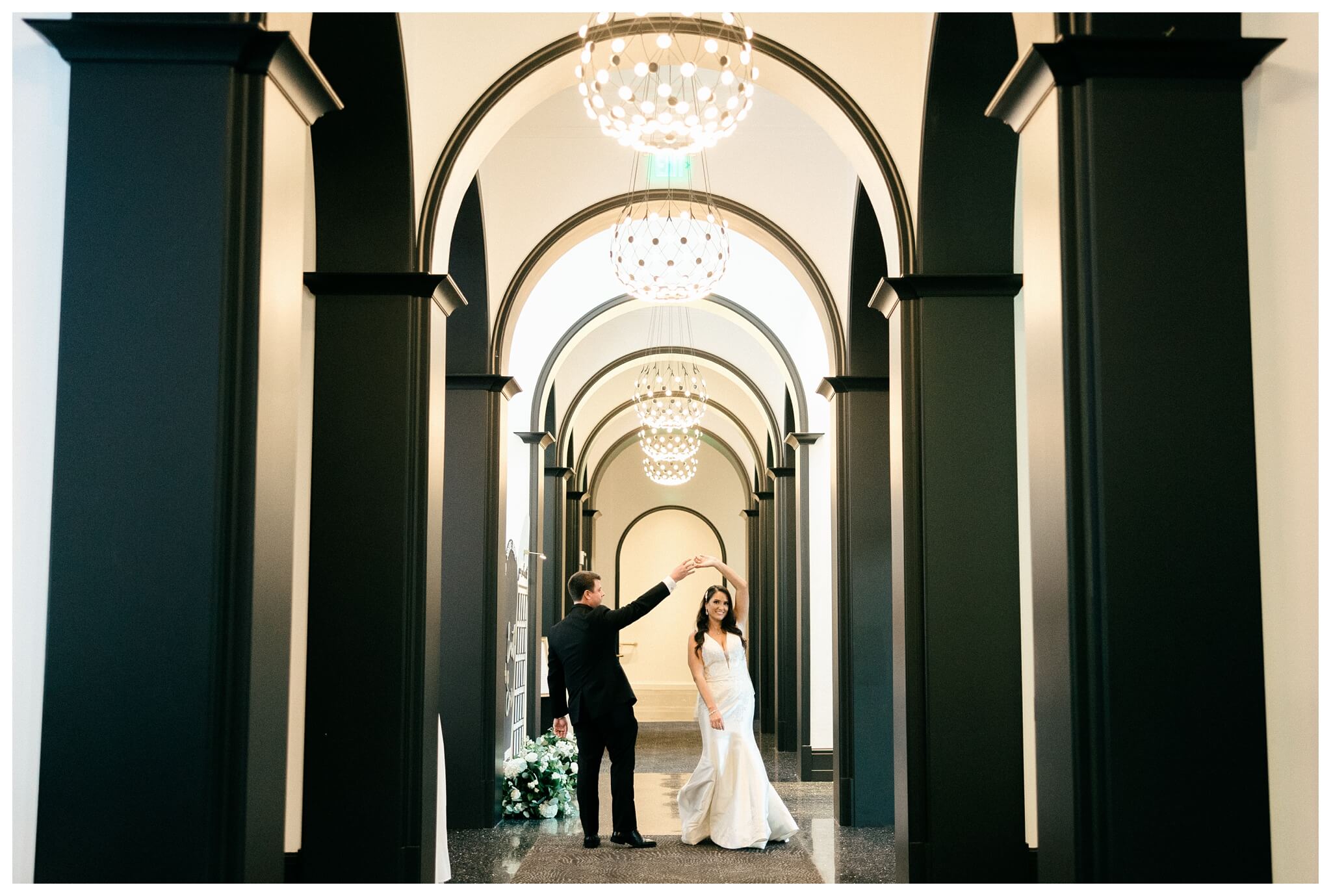 elegant refined hotel wedding at the Daxton hotel in birmingham michigan by josh and andrea photography