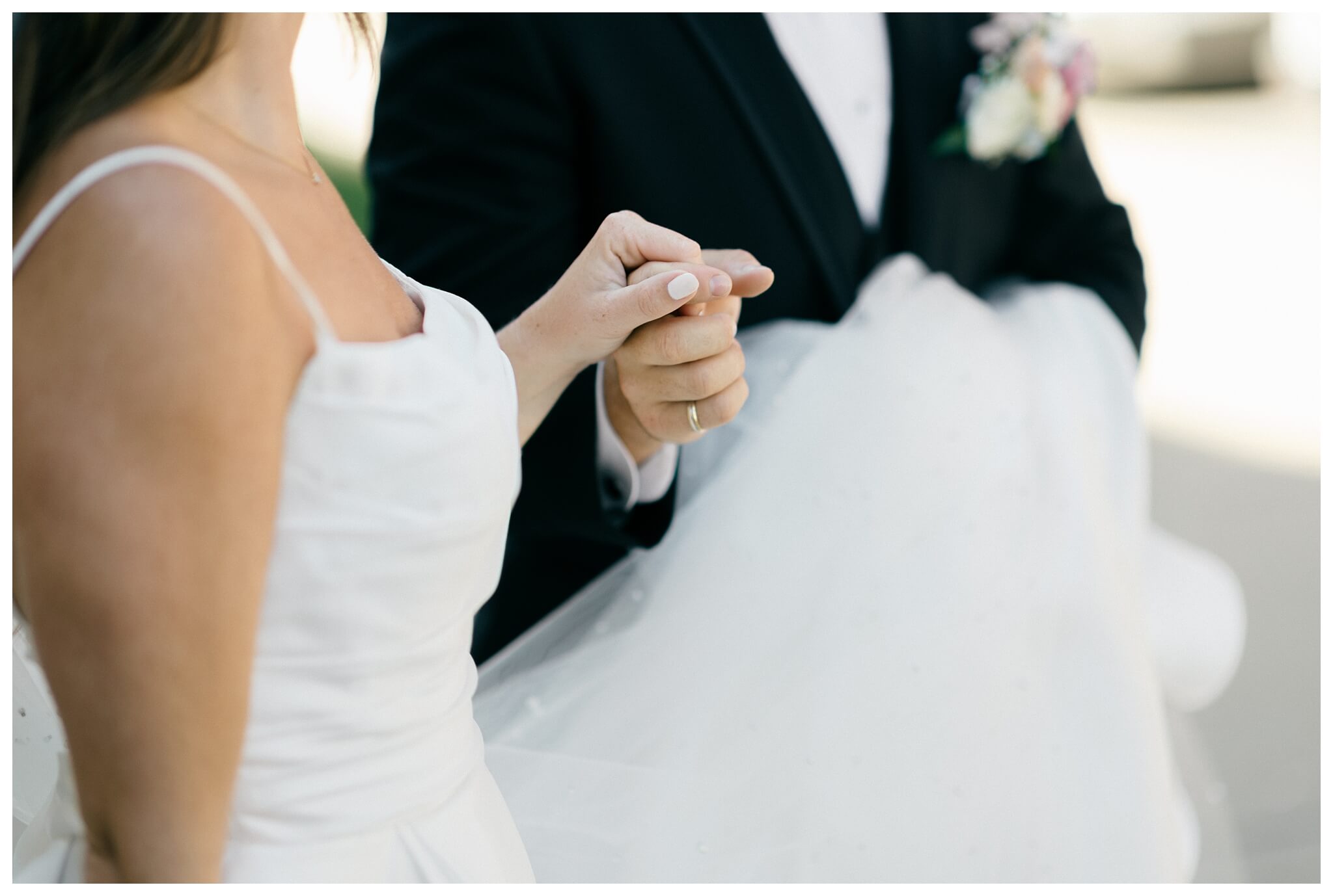 timeless joyful downtown wedding in grand rapids michigan at new vintage place and grand rapids art museum by josh and andrea photography