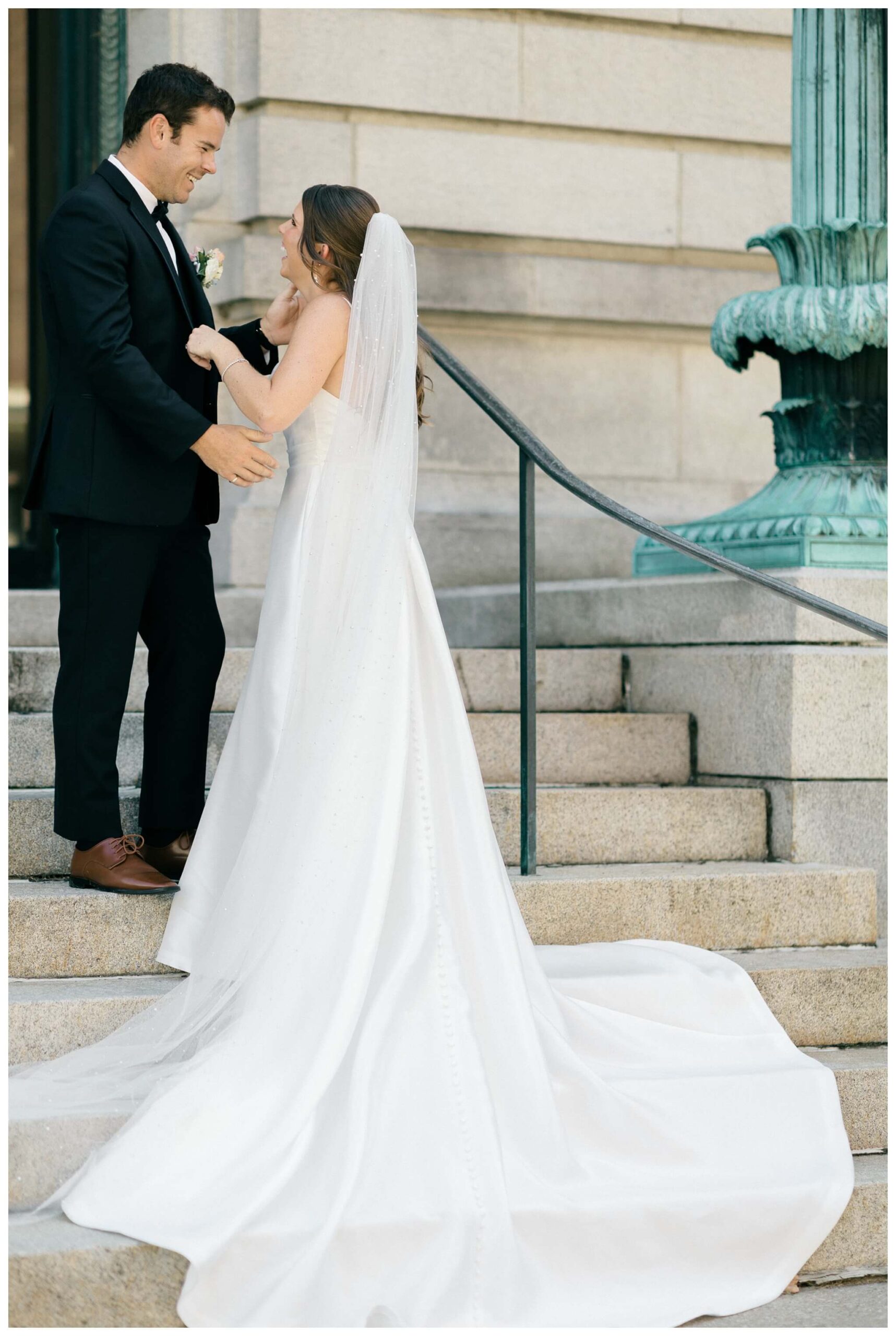 timeless joyful downtown wedding in grand rapids michigan at new vintage place and grand rapids art museum by josh and andrea photography