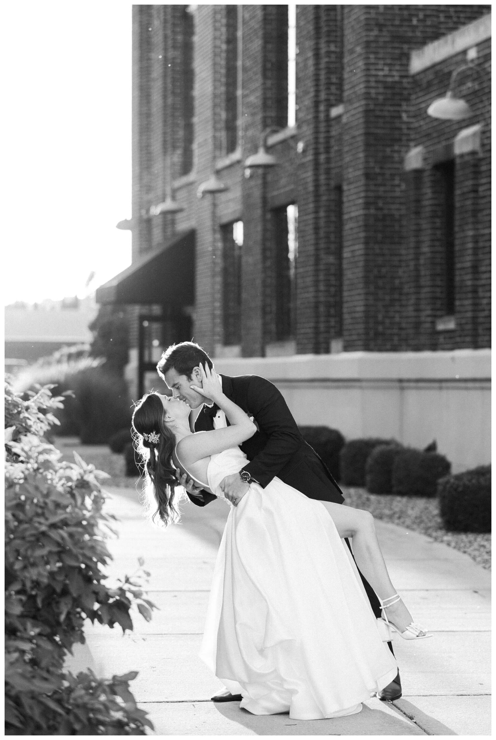 timeless joyful downtown wedding in grand rapids michigan at new vintage place and grand rapids art museum by josh and andrea photography