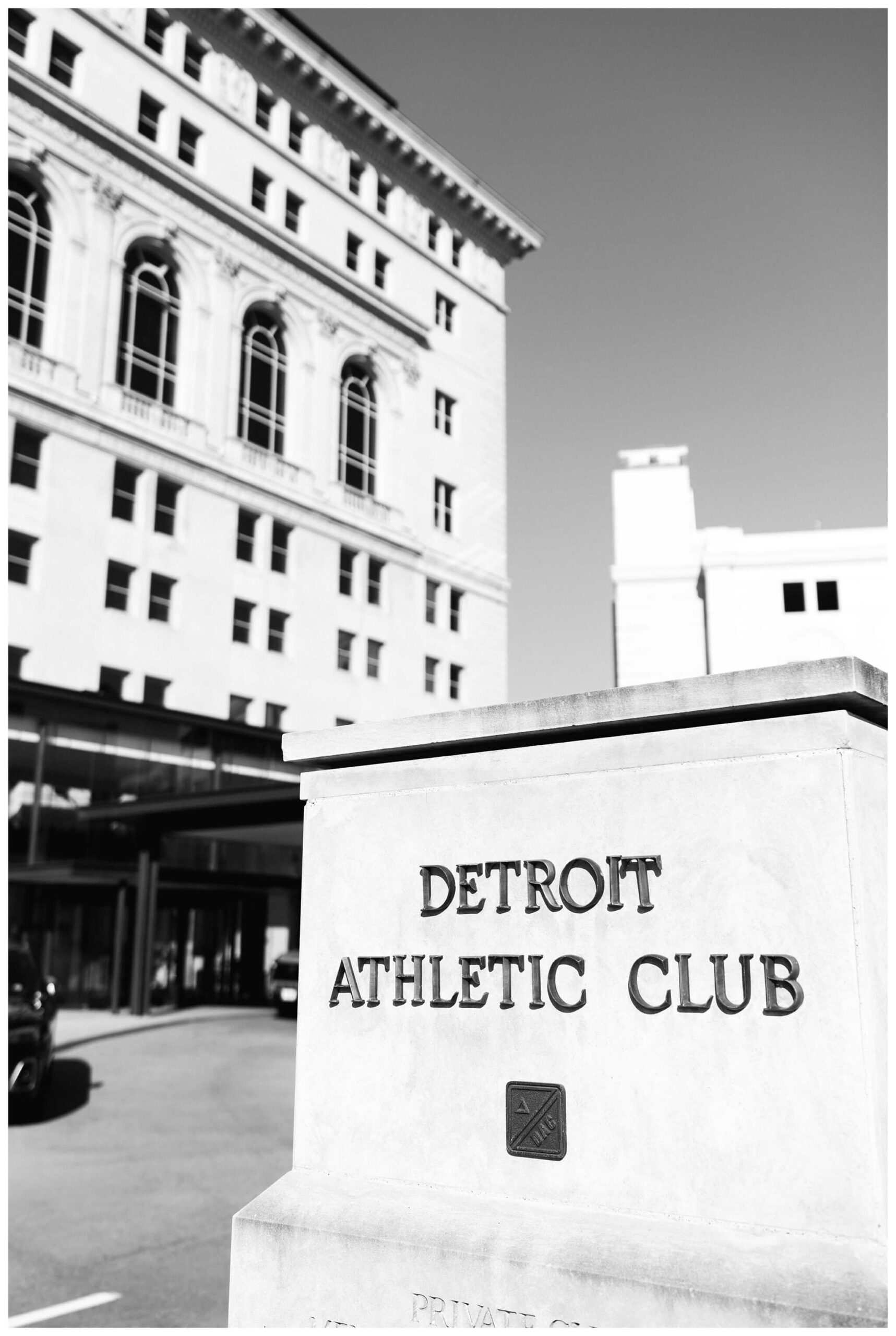 beautiful historic iconic black tie wedding in downtown detroit at the detroit athletic club by josh and andrea photography