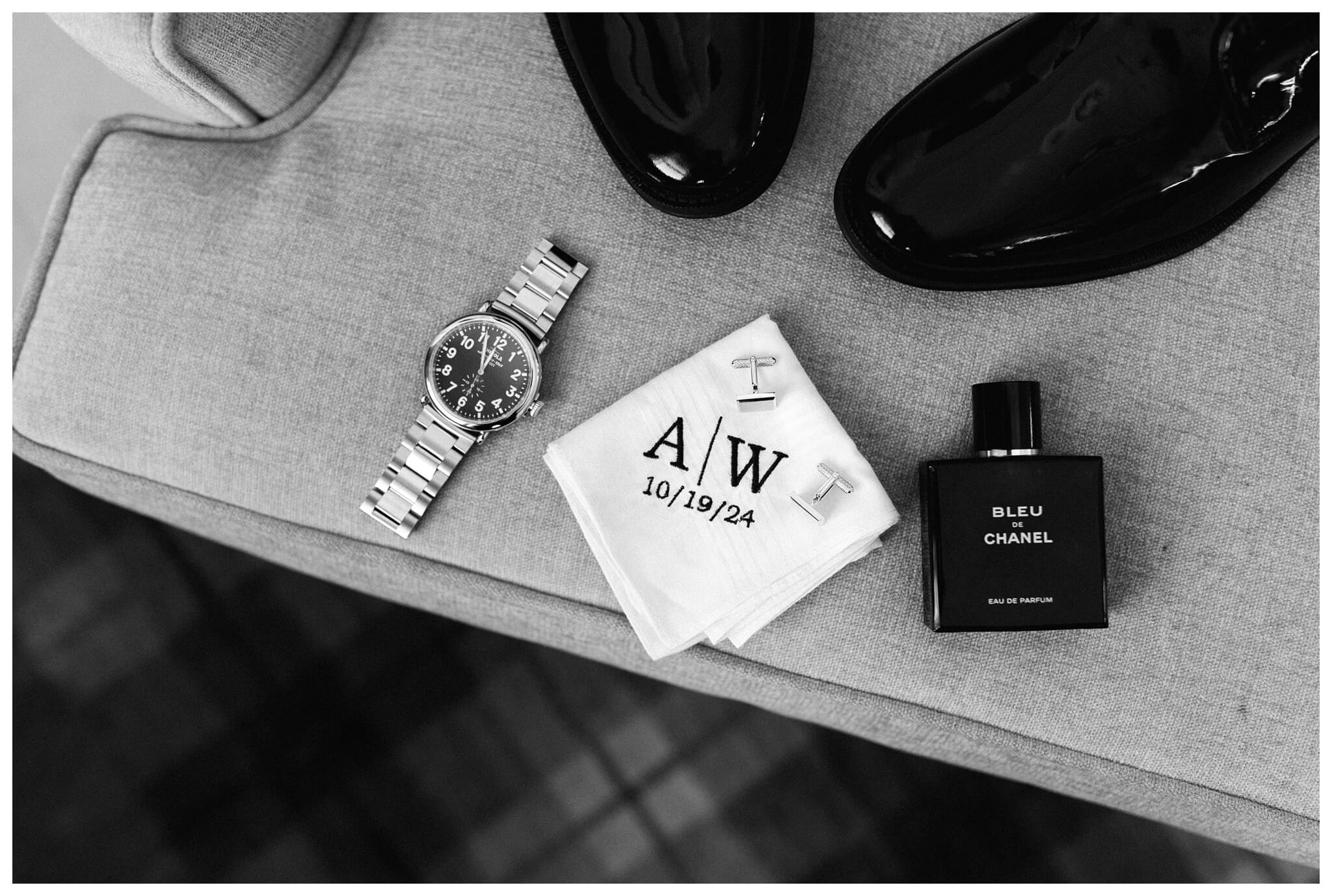 beautiful historic iconic black tie wedding in downtown detroit at the detroit athletic club by josh and andrea photography