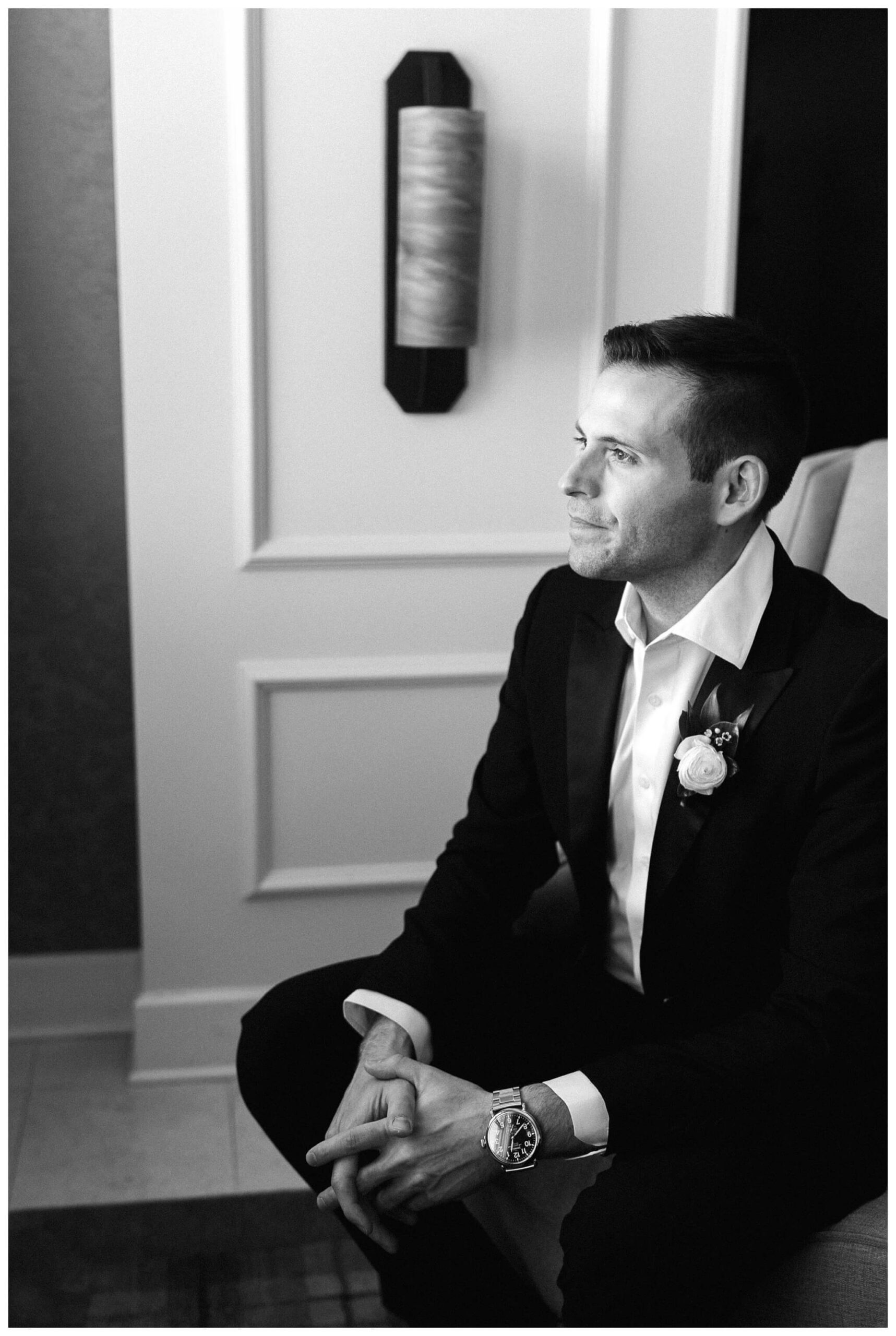 beautiful historic iconic black tie wedding in downtown detroit at the detroit athletic club by josh and andrea photography