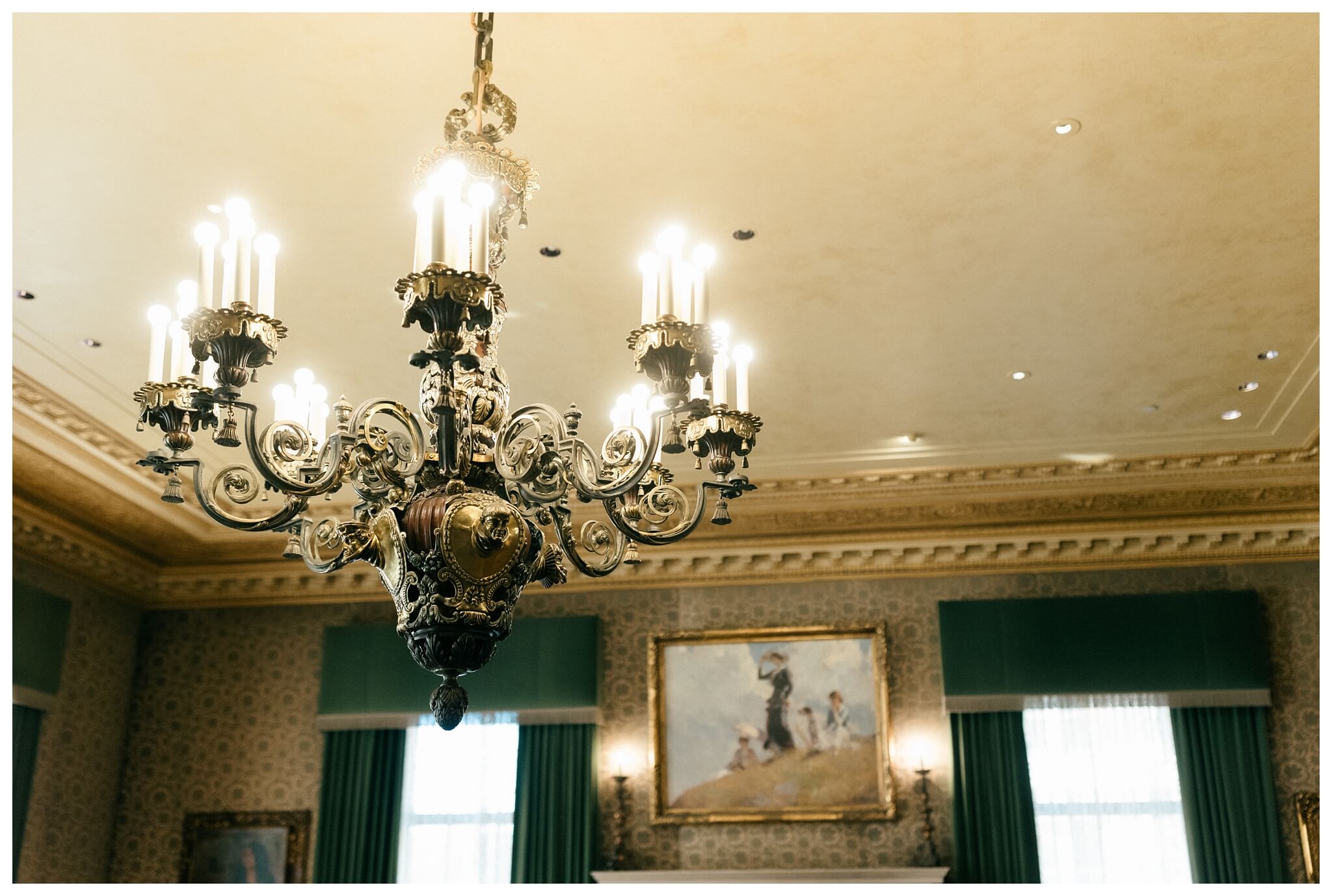 beautiful historic iconic black tie wedding in downtown detroit at the detroit athletic club by josh and andrea photography