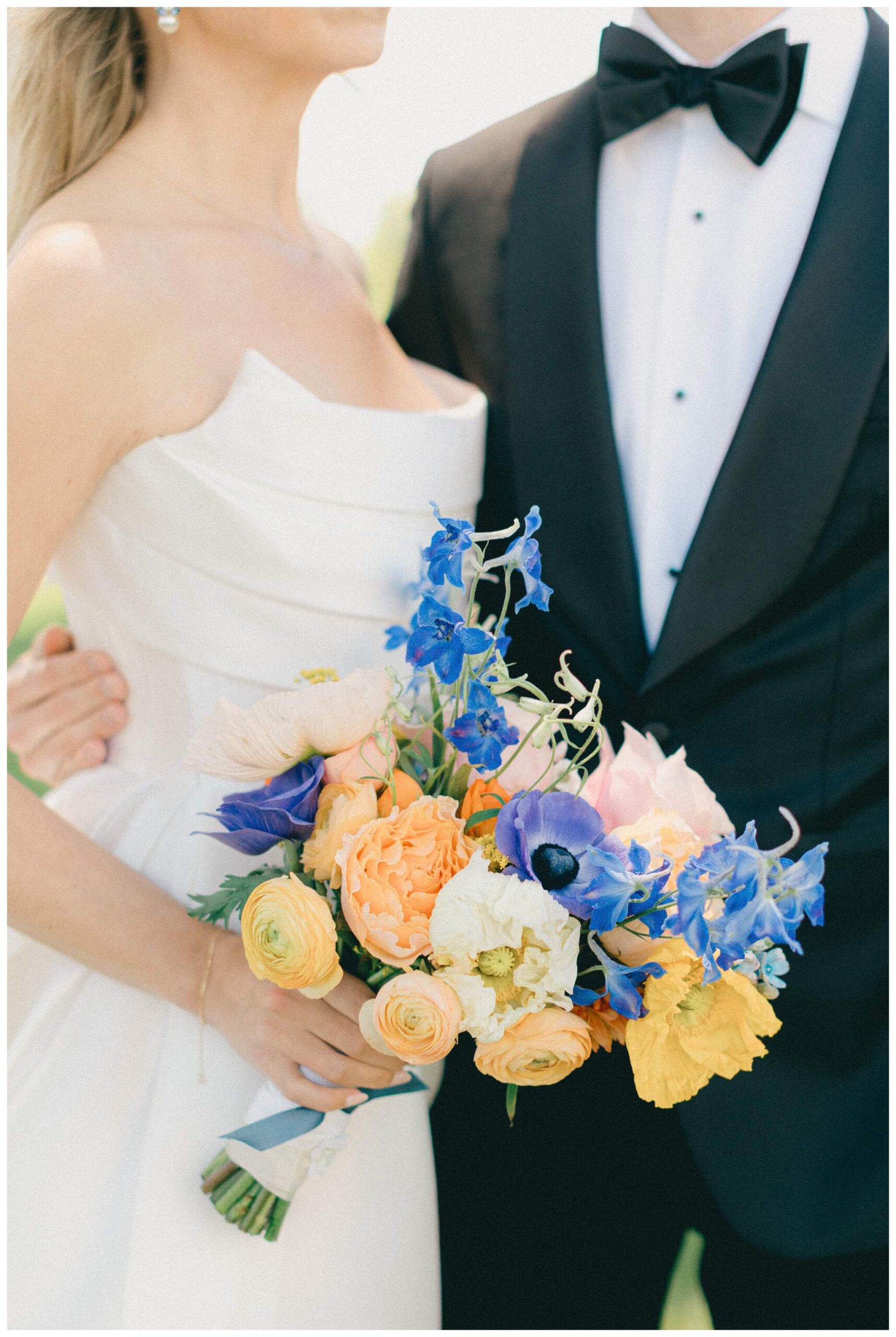 colorful white barn wedding at etre farms by lake michigan near saint joseph michigan by josh and andrea photography 