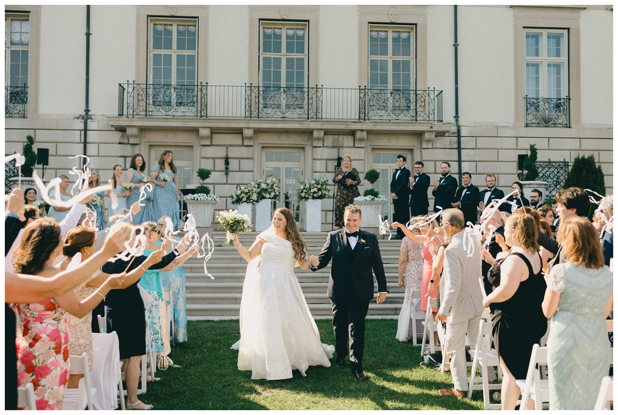 romantic beautiful mansion wedding photos at the war memorial in grosse pointe michigan by fear no more events and josh and andrea photography