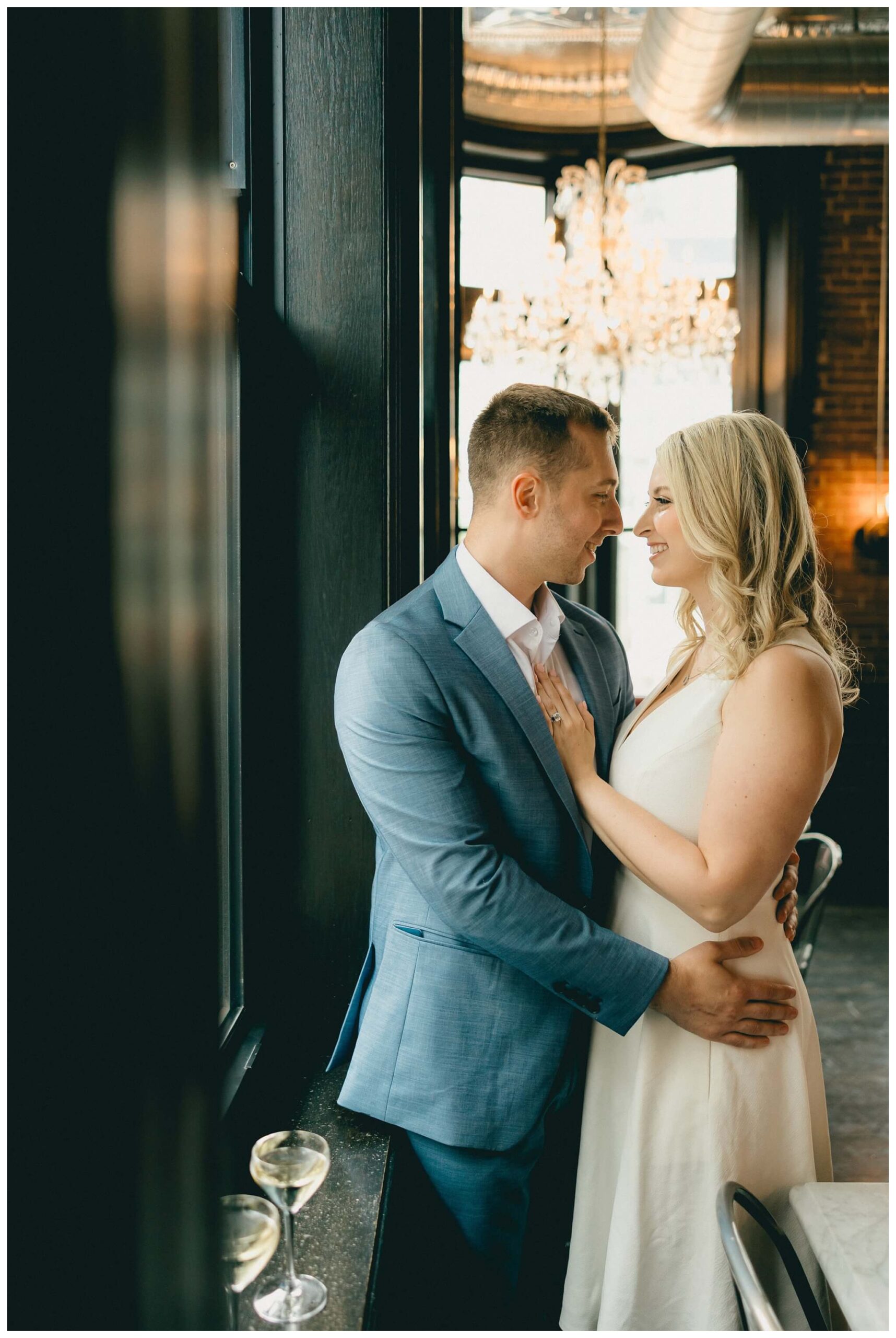 romantic date night engagement shoot inspiration in the downtown chicago and trivoli tavern by josh and andrea photography 