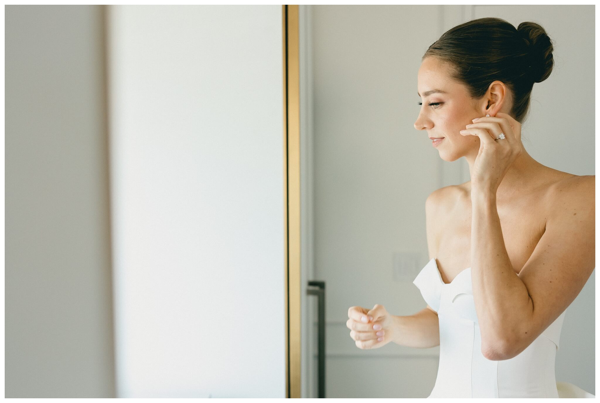 iconic black tie wedding at the pendry the dalcy grant park in downtown chicago with amelia cole events by josh and andrea photography 