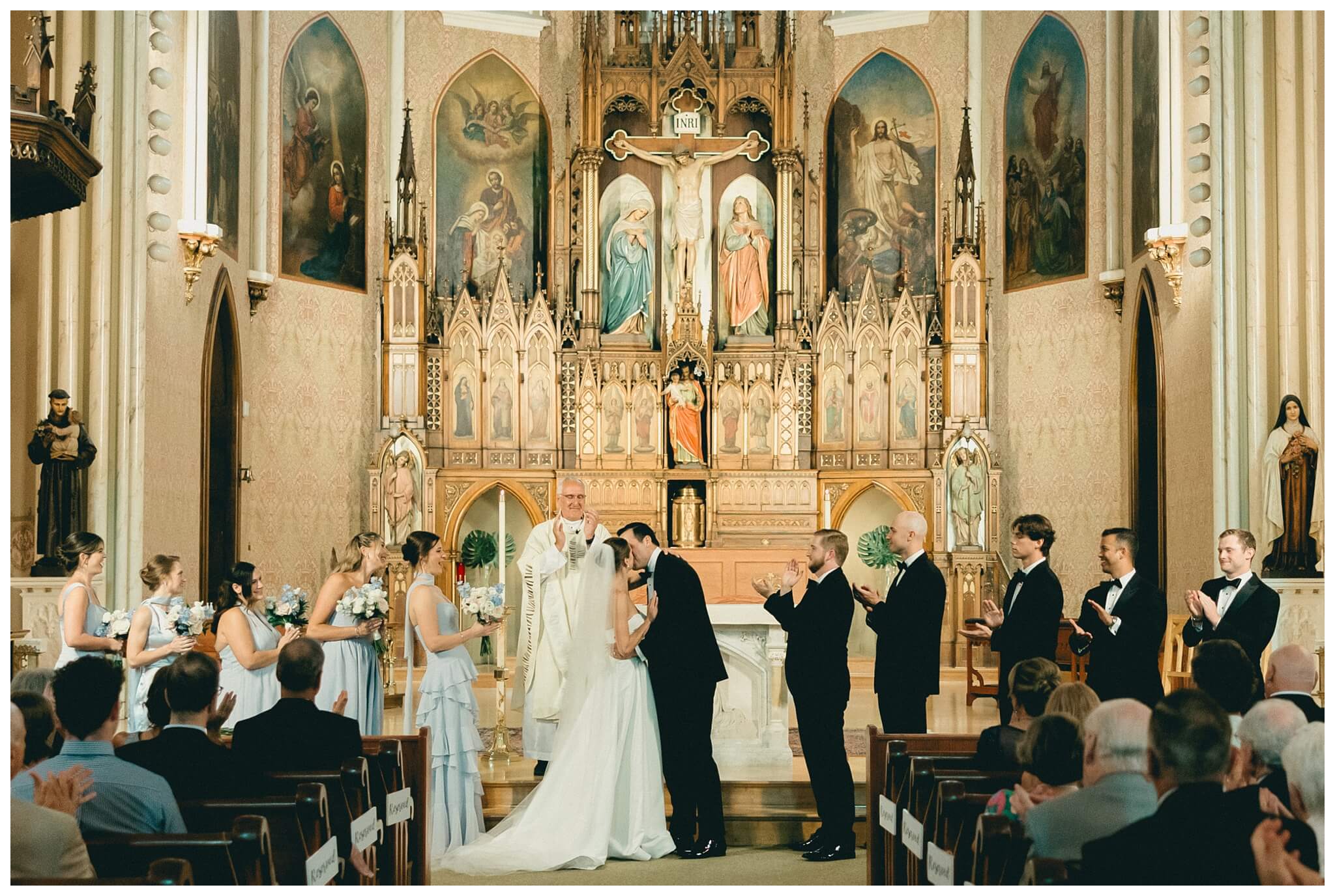 iconic black tie wedding at the pendry the dalcy grant park in downtown chicago with amelia cole events by josh and andrea photography 