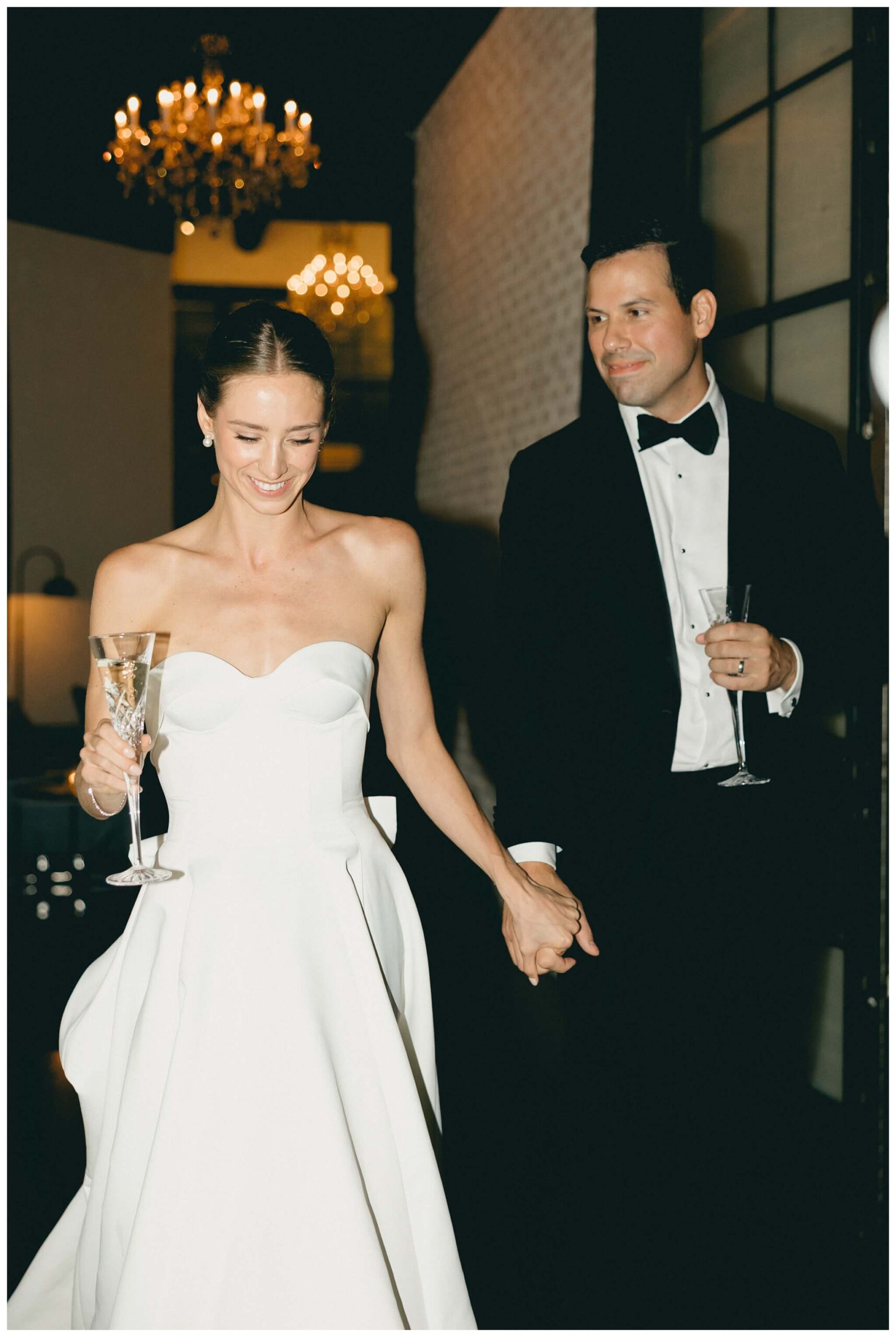 iconic black tie wedding at the pendry the dalcy grant park in downtown chicago with amelia cole events by josh and andrea photography 