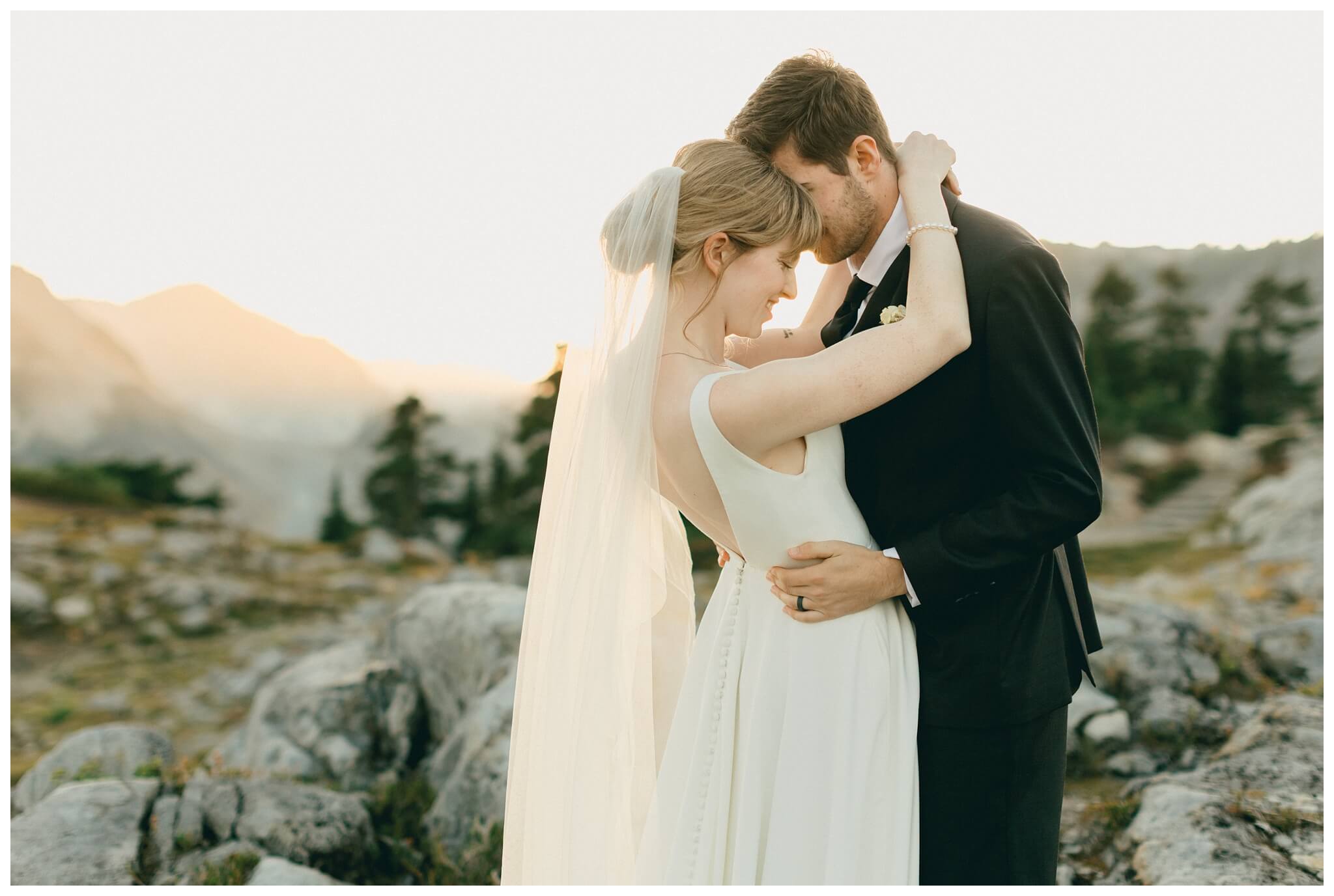 epic mountain top sunrise wedding near mount baker at artist point hiking trail in deming washington by josh and andrea photography