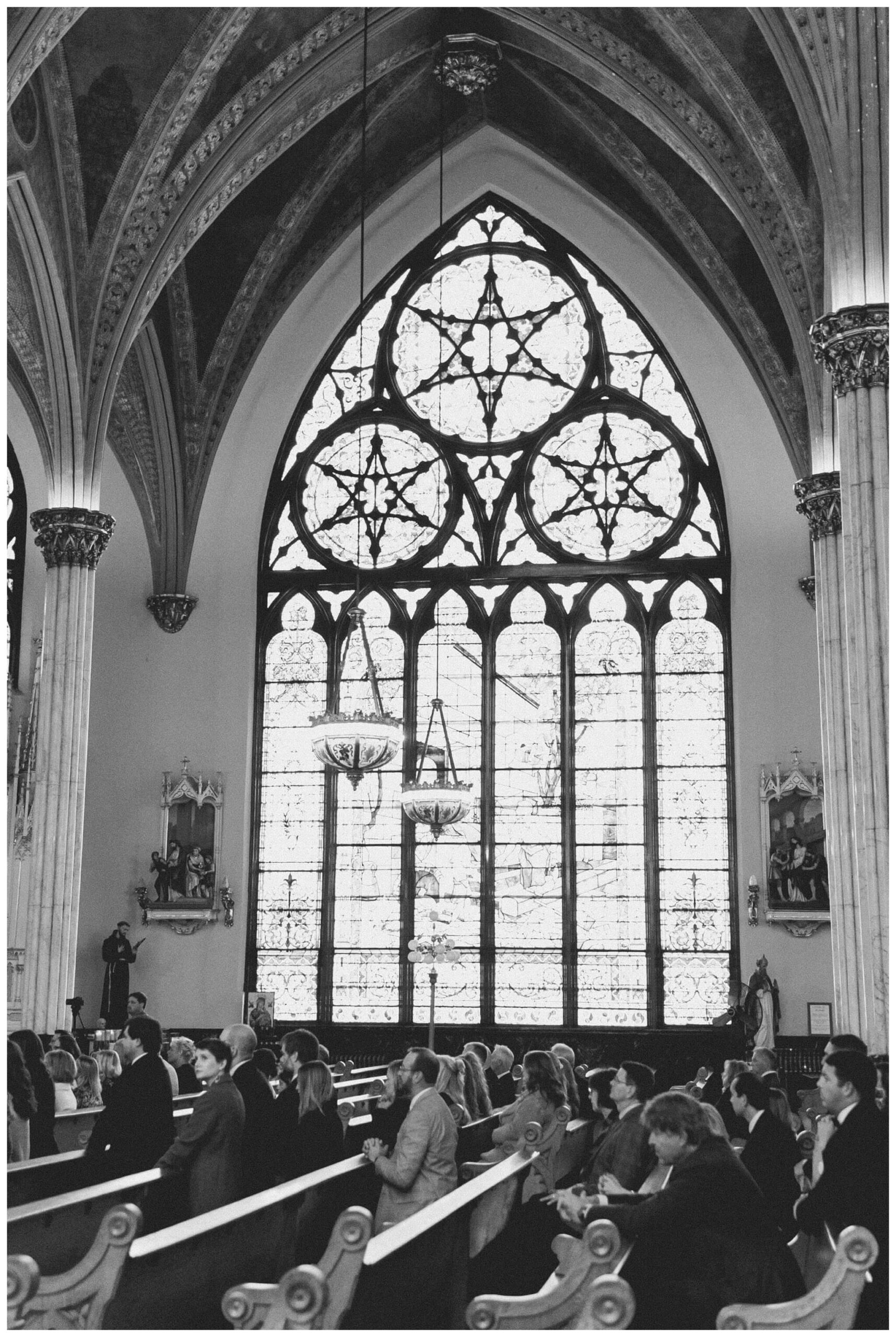 black and white hollywood inspired downtown wedding at the detroit institute of arts and colony club by josh and andrea photography