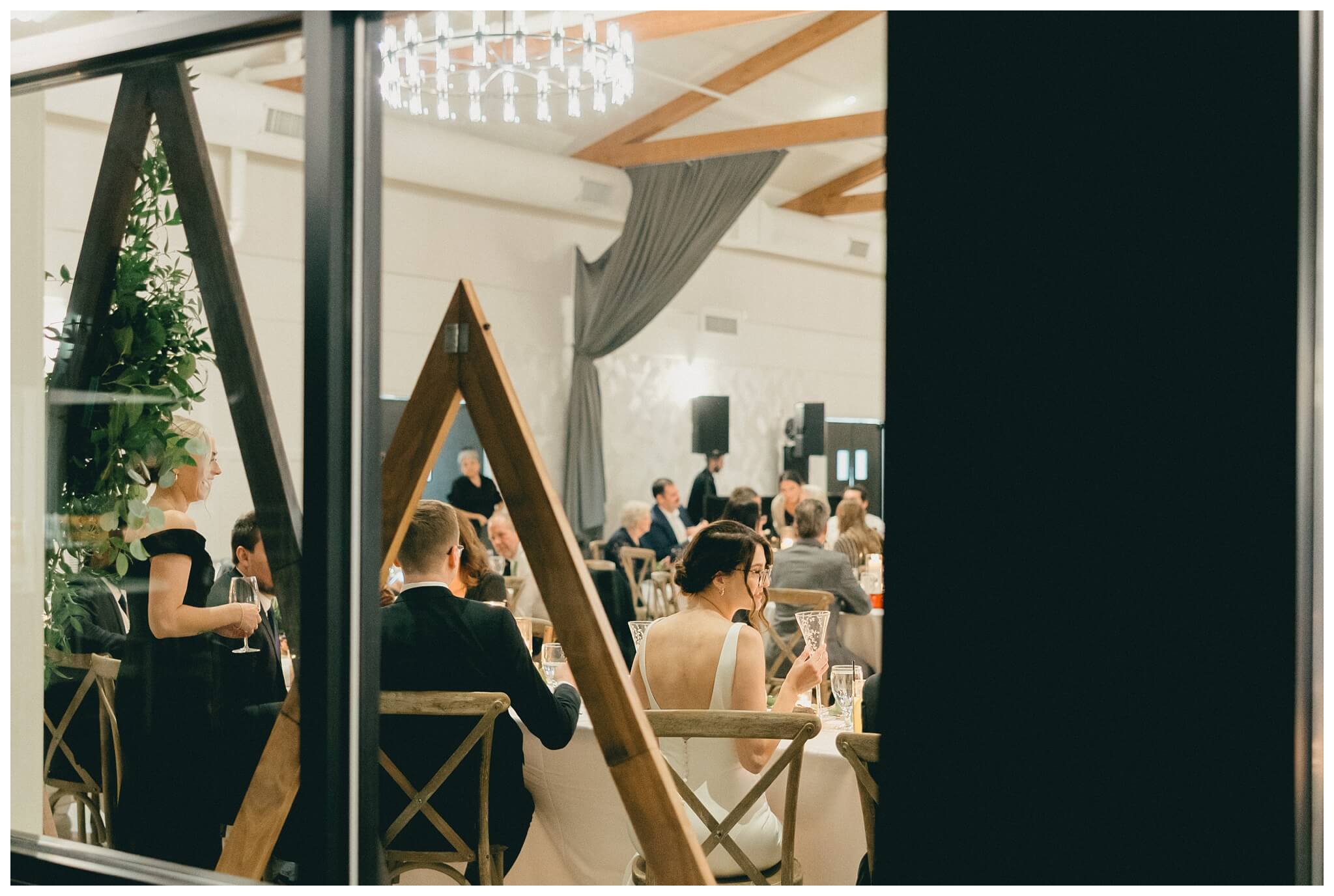 beautiful fall wedding at venue bella giordata near grand rapids michigan by josh and andrea photography