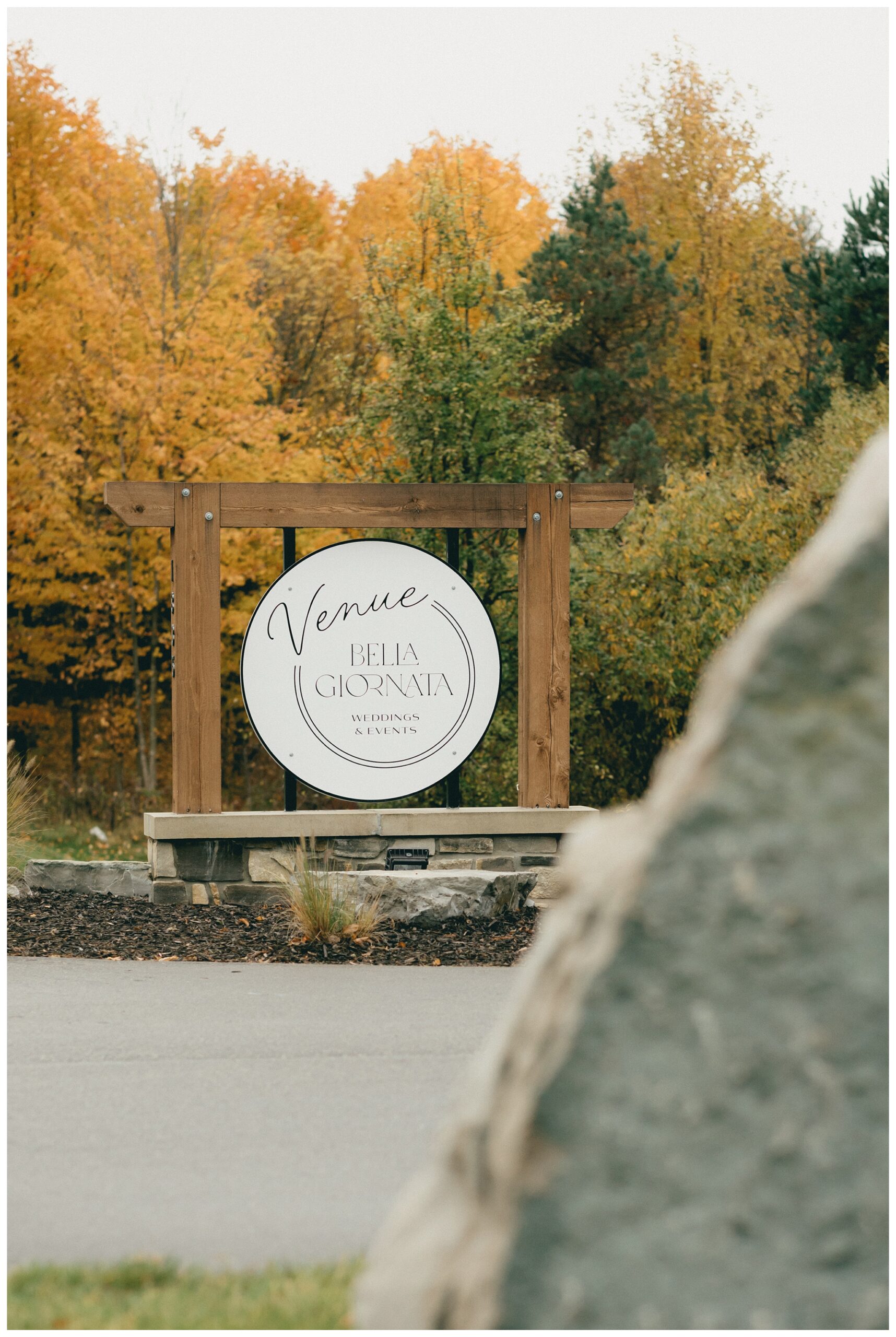 beautiful fall wedding at venue bella giordata near grand rapids michigan by josh and andrea photography