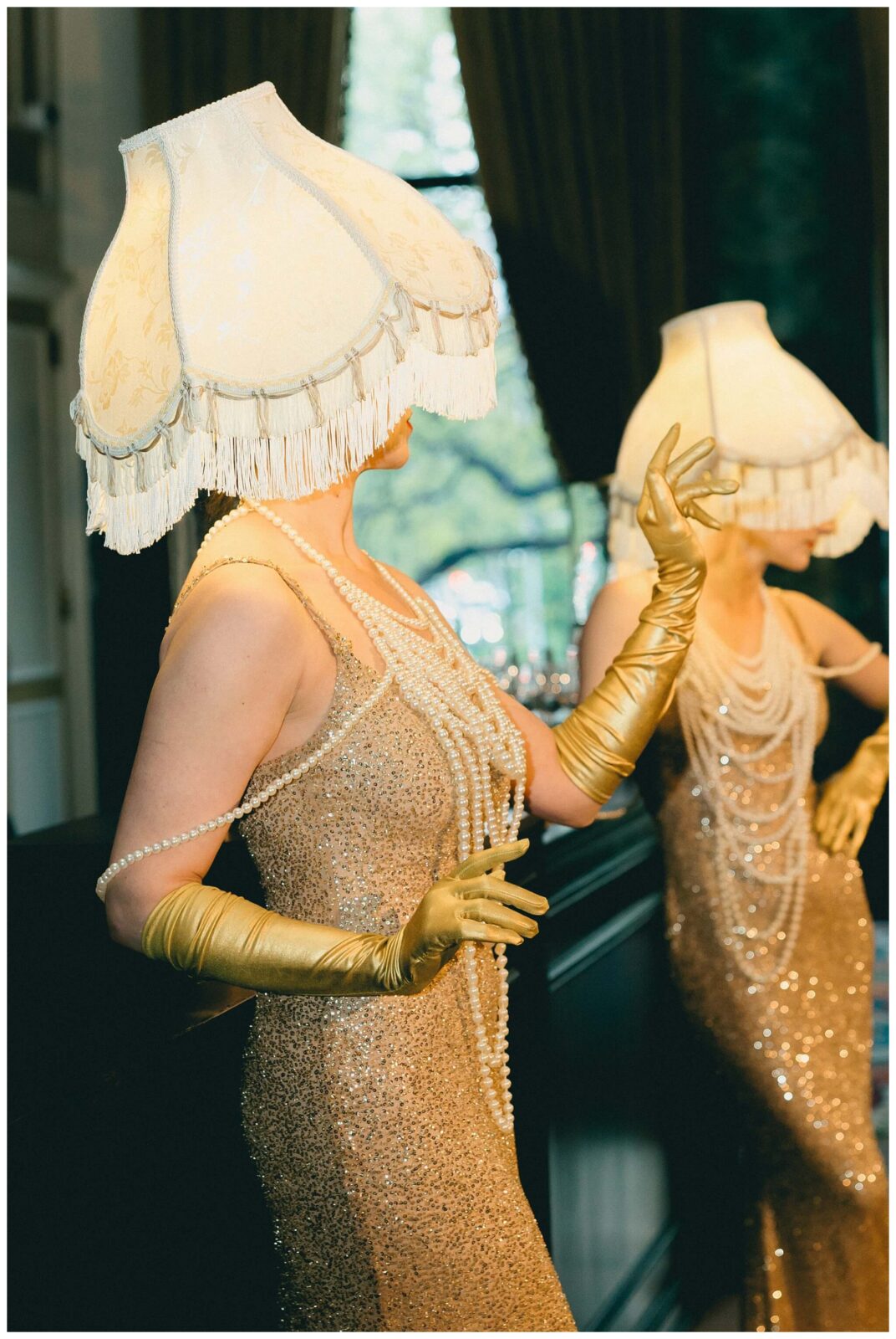 Lampshade girls at Gatsby inspired wedding in Chicago