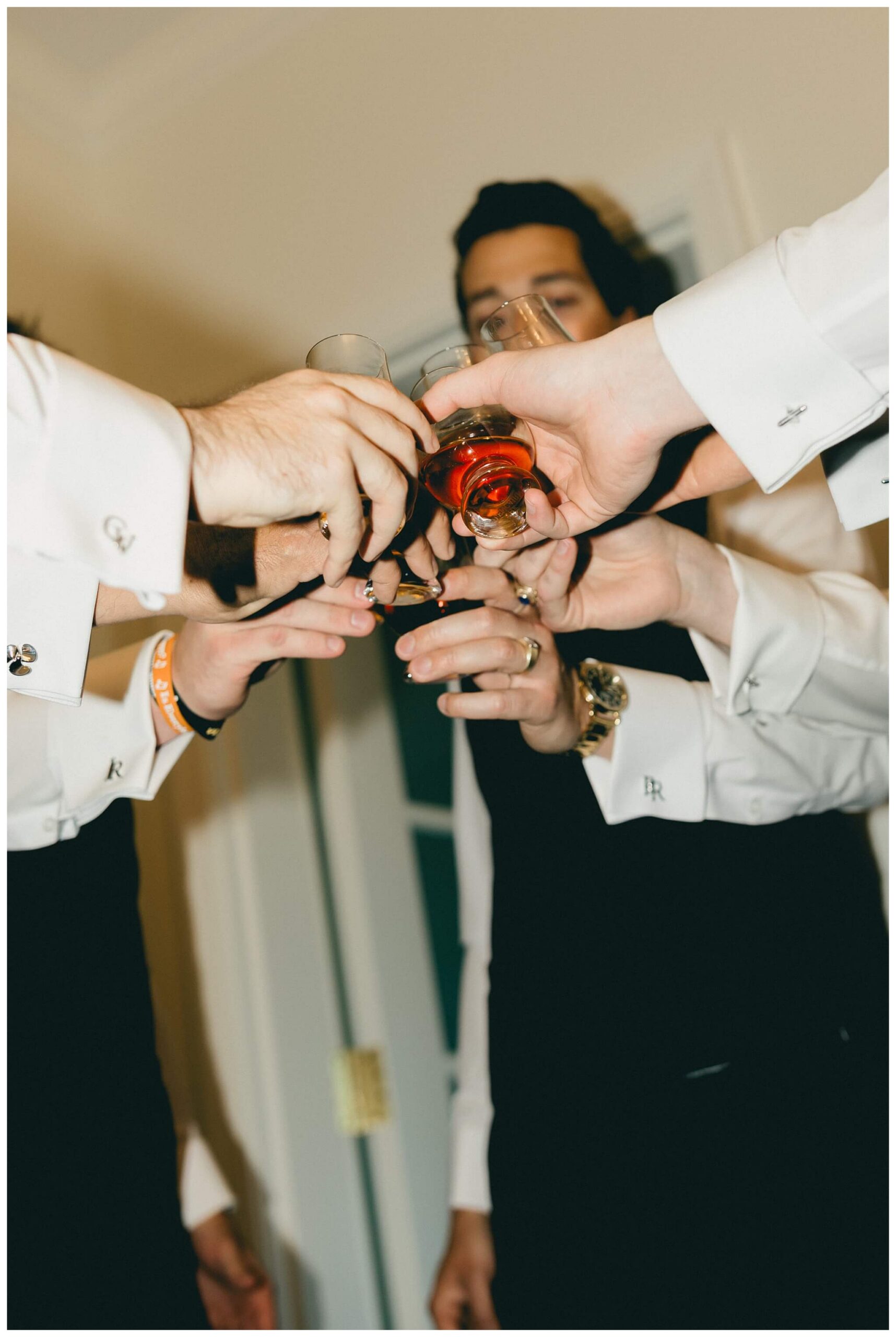 groom and groomsmen getting ready at Notre dame indiana by josh and andrea photography