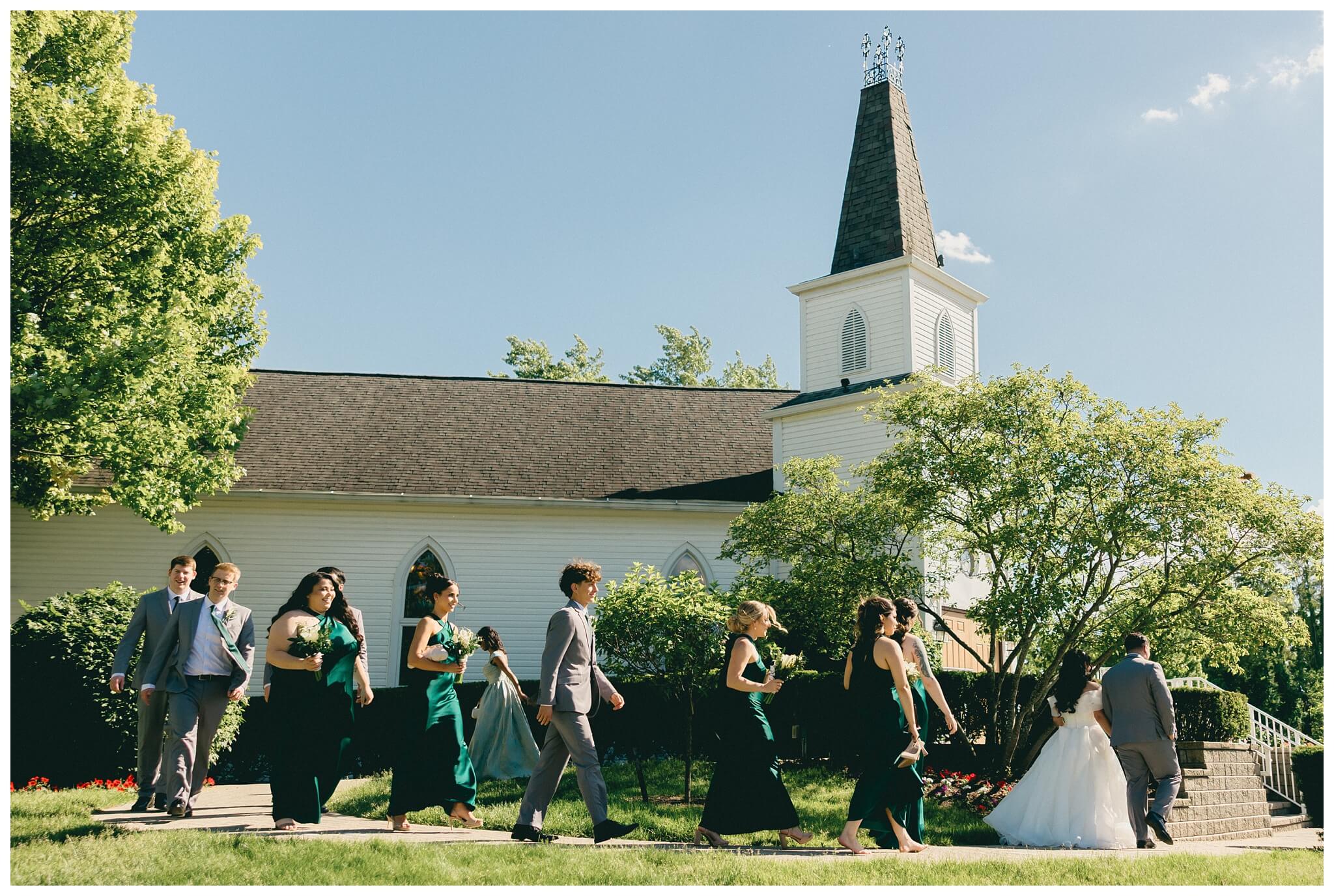 bridal party at hope chapel in rochester michigan by josh and andrea photography